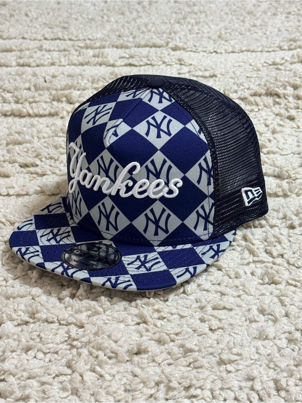 New Era New York Yankees Seeing Diamonds A-Frame Trucker 9FIFTY Snapback